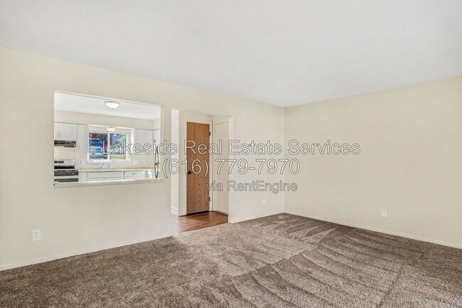 Building Photo - 1011 36th St SW