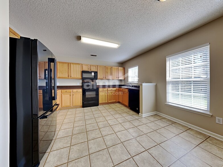 Building Photo - 156 Wildberry Ln