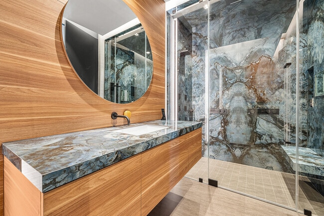 Building Photo - 2934 NE 8th Ave