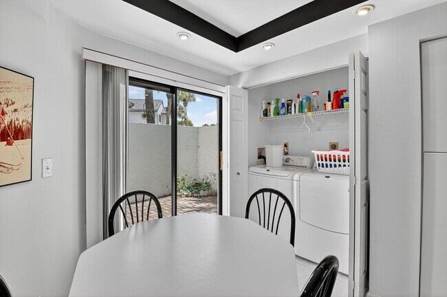 Building Photo - 15718 Loch Maree Ln