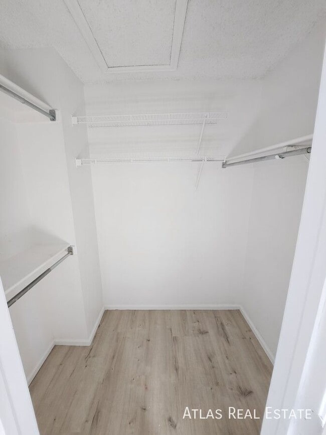 Building Photo - 13356 Albion Cir