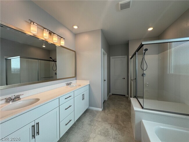 Building Photo - 7490 Lush Oasis Ave.