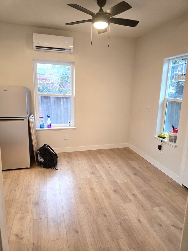 Building Photo - 1657 Ceylon Dr