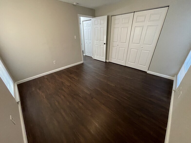 Building Photo - 2920 SE 53rd Ct