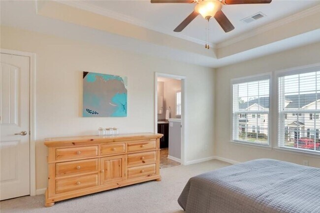 Building Photo - 207 Ventura Pl