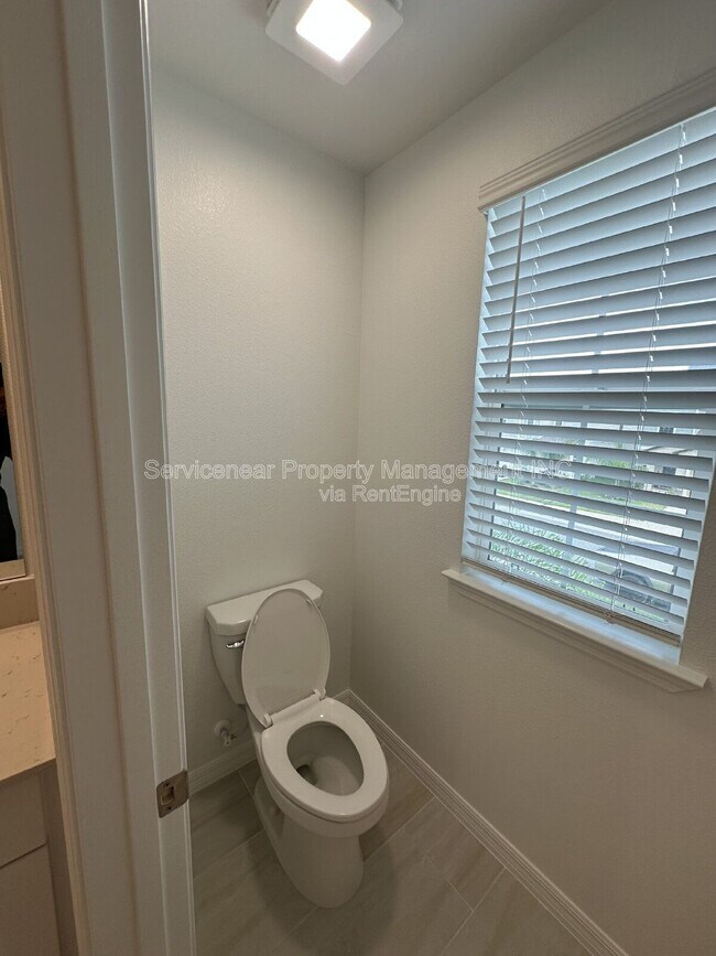 Building Photo - 8519 Sea Ray Run