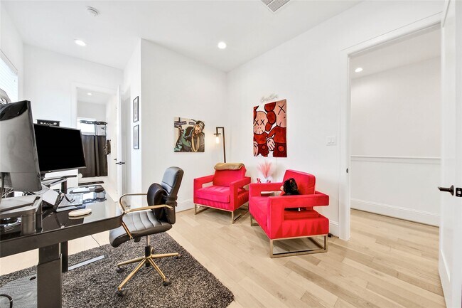 Building Photo - 1306 Laird St