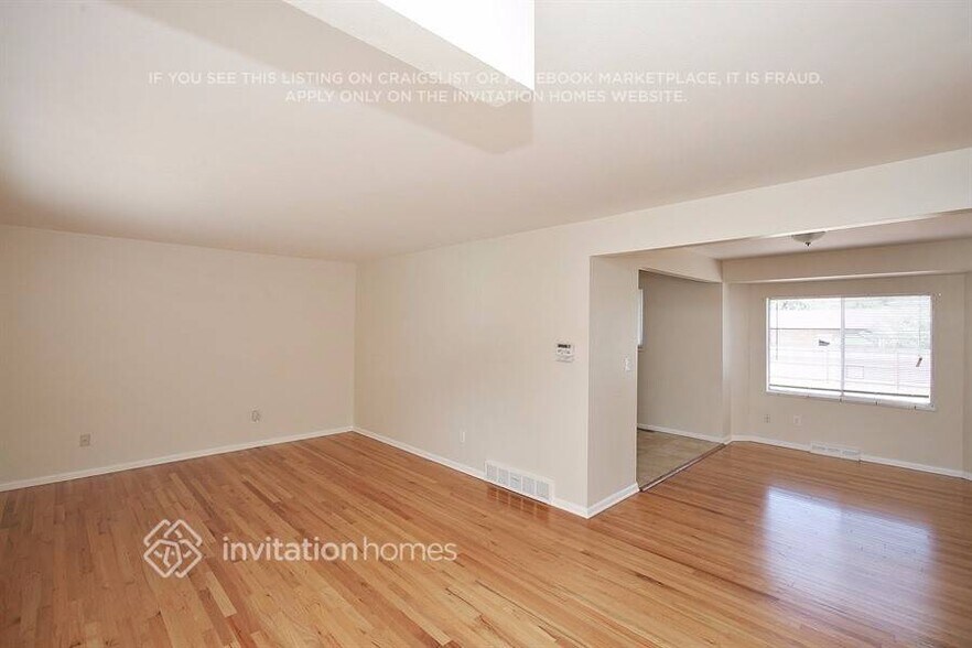 Building Photo - 12825 E Virginia Pl