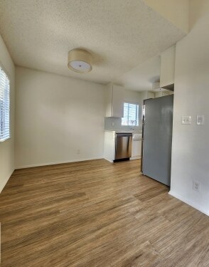 Interior Photo - 3750 Kelton Ave