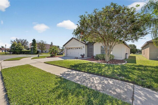 Building Photo - 2133 Geneva Dr