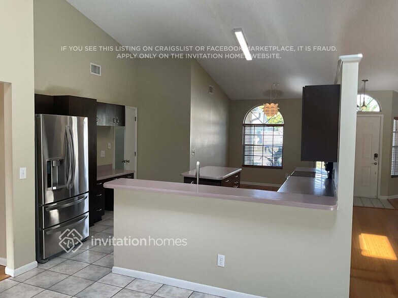 Building Photo - 2845 Forest Run Dr