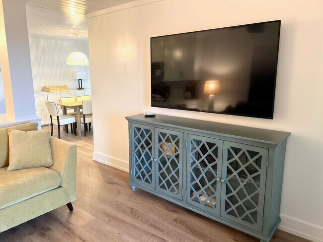 Building Photo - 2109 Landfall Way