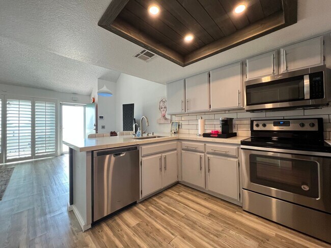 Building Photo - 32505 Candlewood Dr