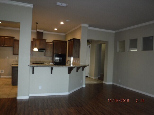 Building Photo - 1127 Manchester Way