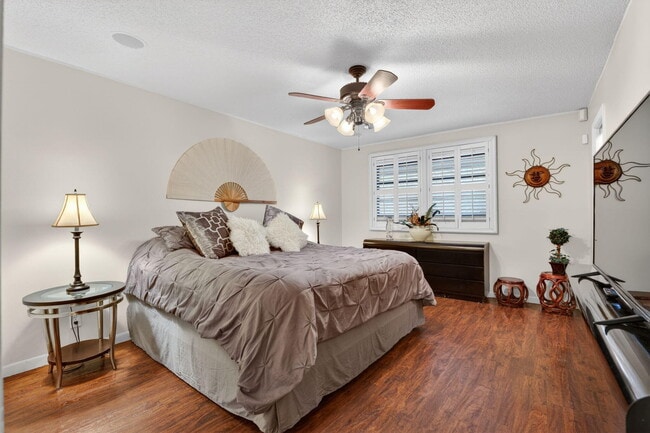 Building Photo - 3951 NE 17th Ave