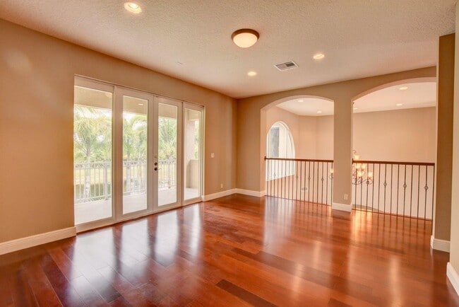 Building Photo - 6669 Cobia Cir