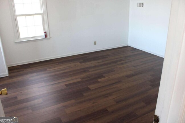 Building Photo - 276 Greentree Pkwy