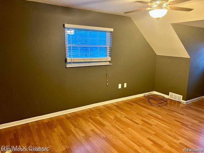 Building Photo - 615 Leon Rd