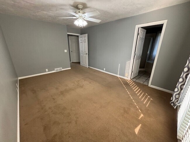 Building Photo - 2BR Apartment Close to Daybreak Marina and...