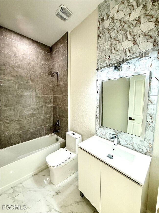 Building Photo - 1926 NW 21st St