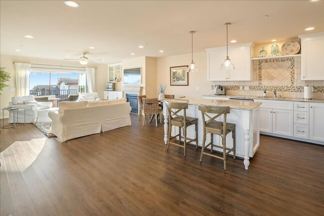 Building Photo - Furnished Townhome in Pismo Beach with Oce...