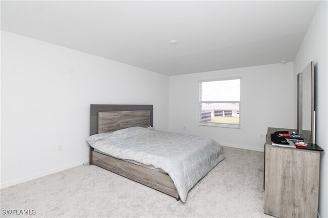 Building Photo - 2213 Avocado Ln