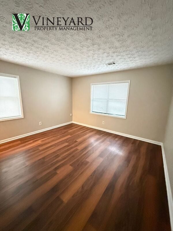 Building Photo - 164 Kimberly Way SW