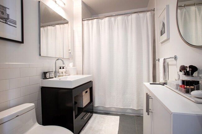 Interior Photo - Mercedes House