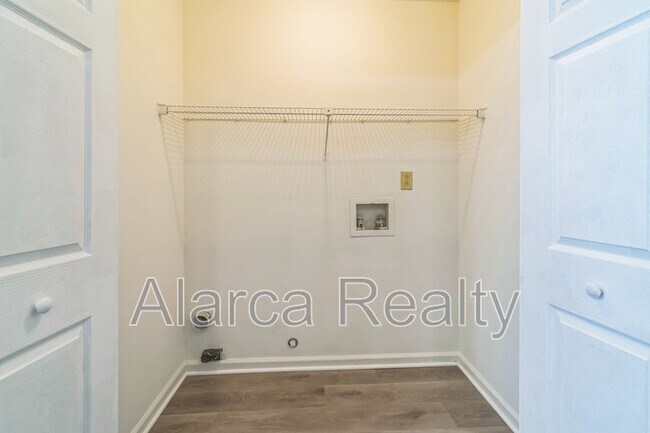 Building Photo - 10315 Atchinson Dr