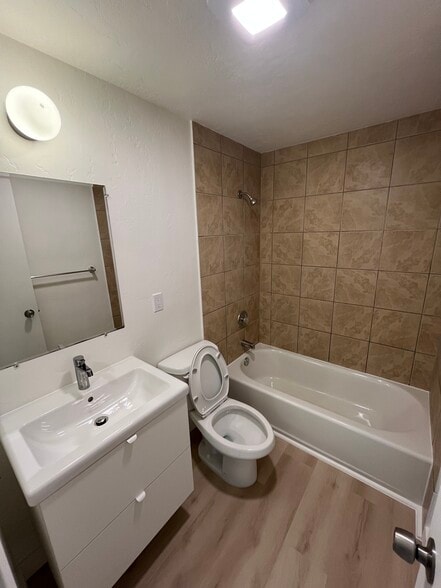Bathroom - 723 E 600 S