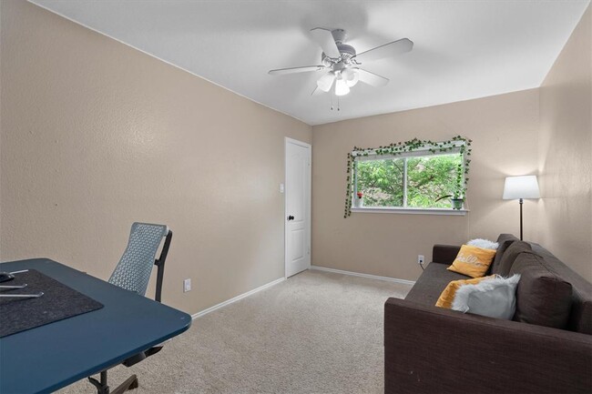 Building Photo - 1509 Shady Creek Trail