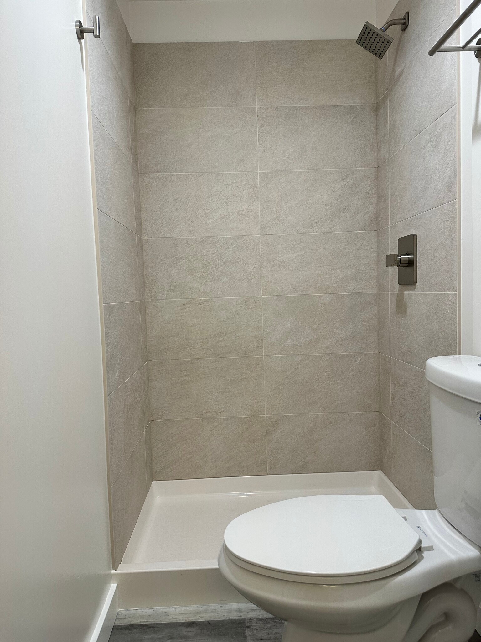 Master bath - 1591 Ellis St