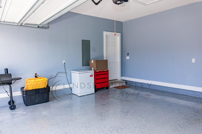 Building Photo - 114 Blooming Cv