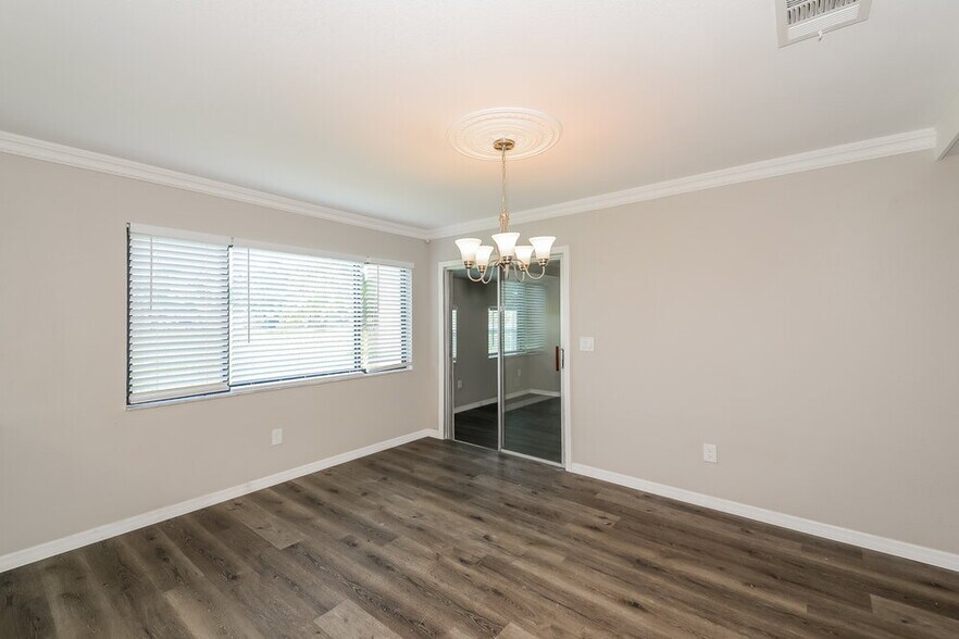 Building Photo - 5362 Trekell St