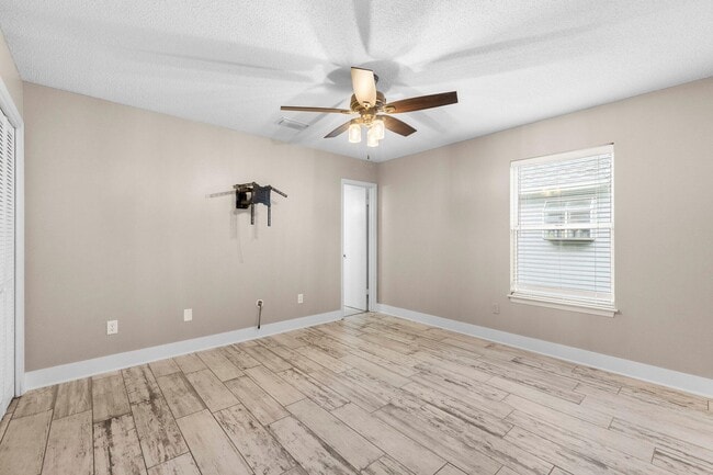 Building Photo - 3030 Blue Pine Ln