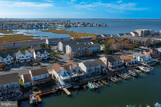 Building Photo - 148 Captains Quarters Rd