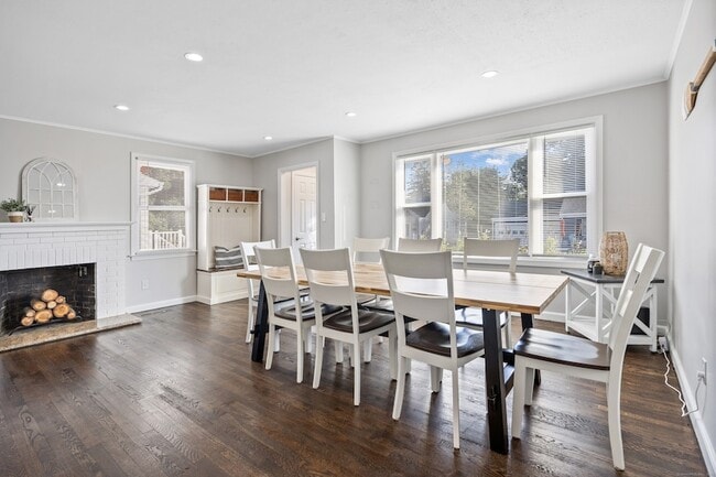 Building Photo - 28 Brookdale Ave