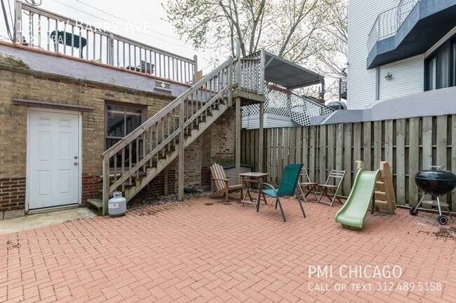 Building Photo - 1521 W Barry Ave