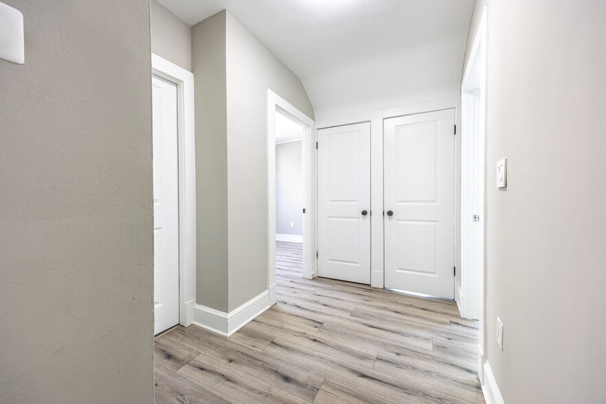 Building Photo - 3707 37th Pl