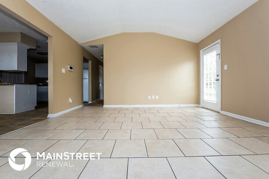 Building Photo - 11219 Knotty Pine Pl