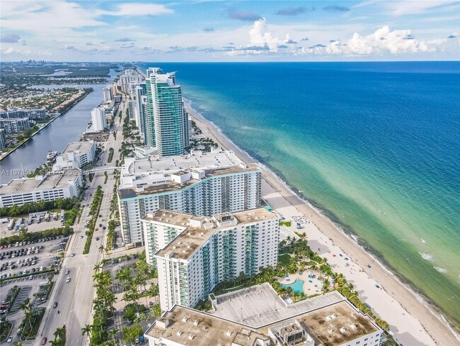 Building Photo - 4001 S Ocean Dr