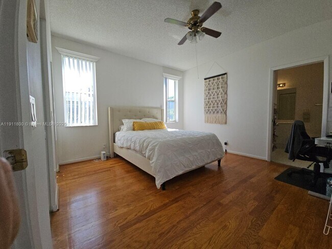 Building Photo - 900 Savannah Falls Dr