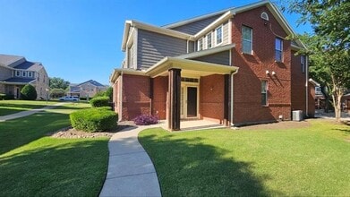 Building Photo - 501 Jeans Creek Dr