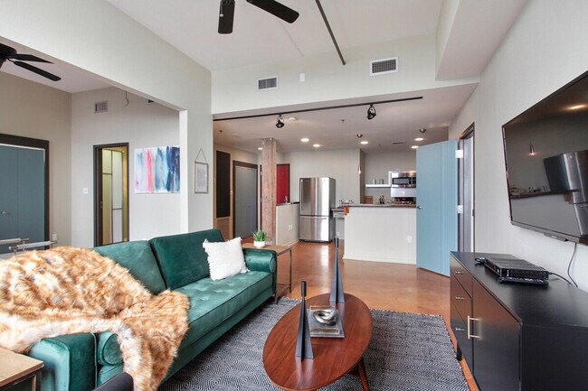 Building Photo - 1039 Constance St