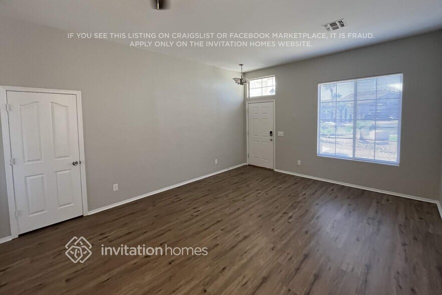 Building Photo - 16003 N Lasso Dr