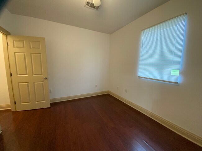 Building Photo - 1911 Ricouard Rd