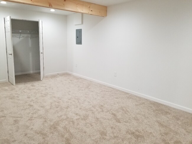 Building Photo - 1524 Santander Dr