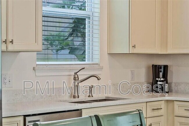 Building Photo - 2960 Salted Rim Rd