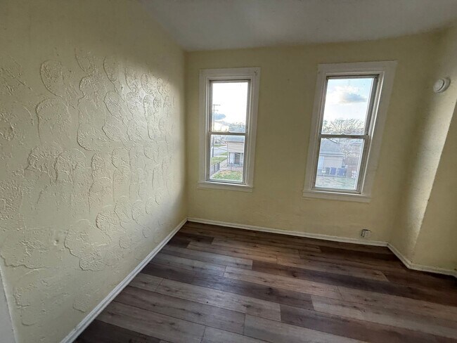 Building Photo - *Friendly Road, LLC 3404-3406 Walton Ave