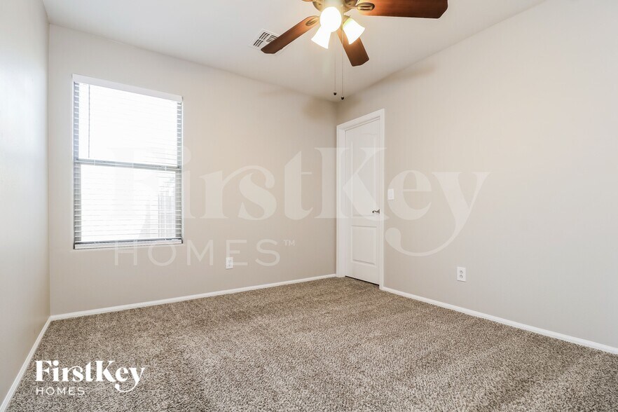 Building Photo - 17862 W Alexandria Way